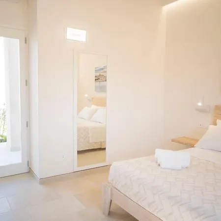 Masseria Un Posto Al Sole 住宿加早餐酒店 4*