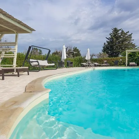 Masseria Un Posto Al Sole Bed and breakfast