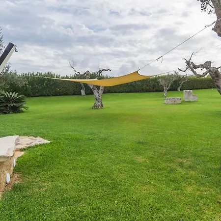 Masseria Un Posto Al Sole B&B 4*