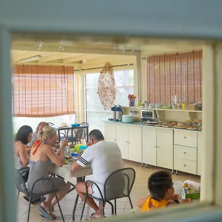 Masseria Un Posto Al Sole Bed & Breakfast