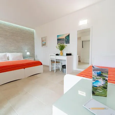 Alojamento de Acomodação e Pequeno-almoço Masseria Un Posto Al Sole 4*