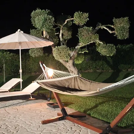 ベッド・アンド・ブレックファスト Masseria Un Posto Al Sole 4*