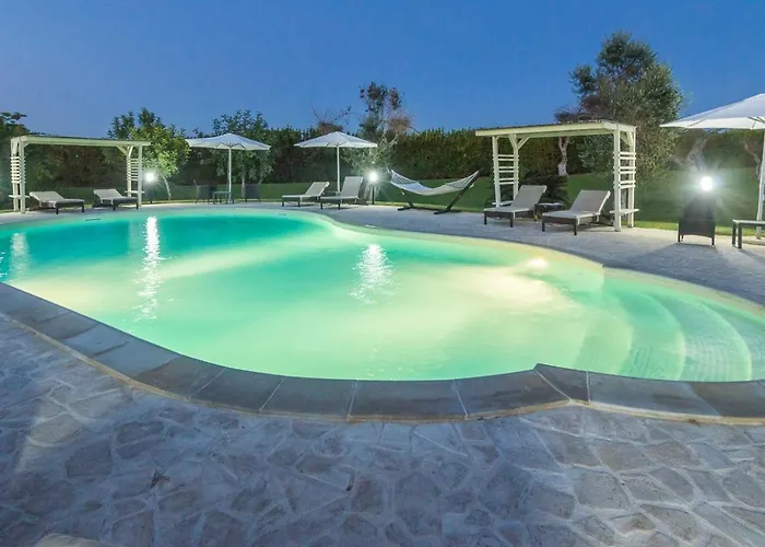 Masseria Un Posto Al Sole Alojamento de Acomodação e Pequeno-almoço 4*