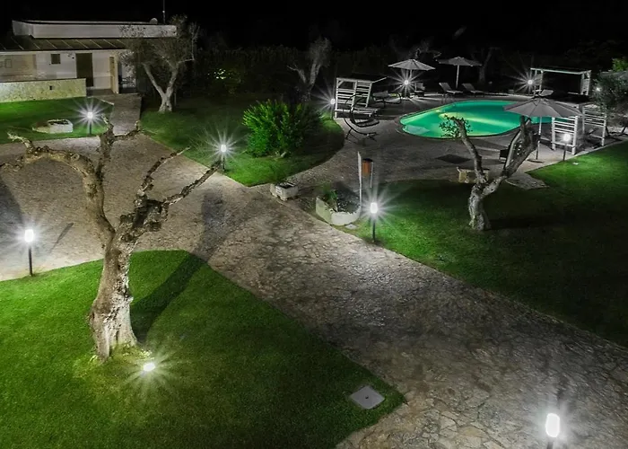 Bed & Breakfast Masseria Un Posto Al Sole 4*