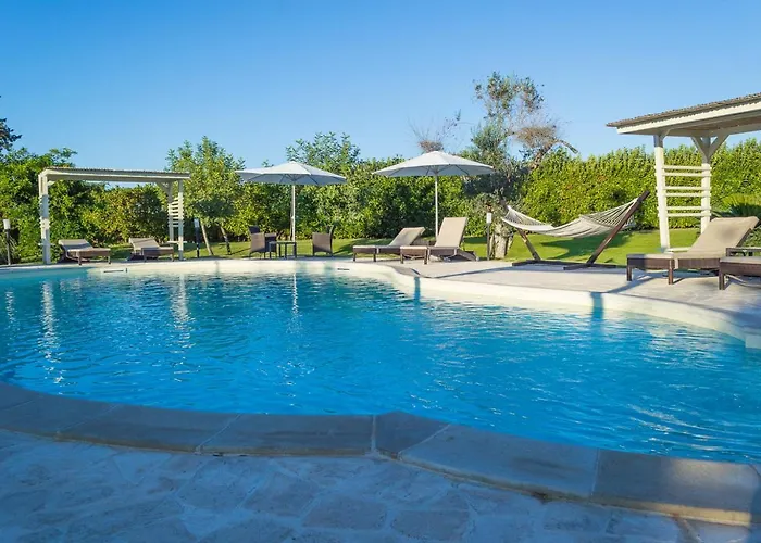 Masseria Un Posto Al Sole Bed & Breakfast 4*