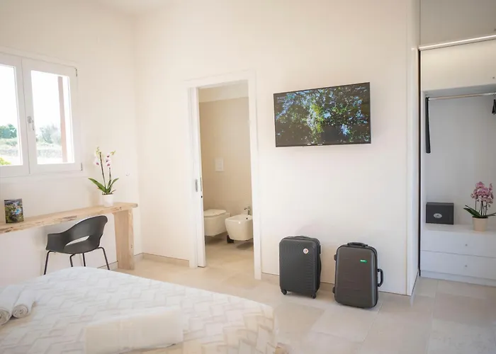 Bed & Breakfast Masseria Un Posto Al Sole 4*